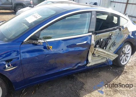 2020 Tesla Model 3 Long Range z USA, uszkodzony, nr VIN 5YJ3E1EB0LF620626